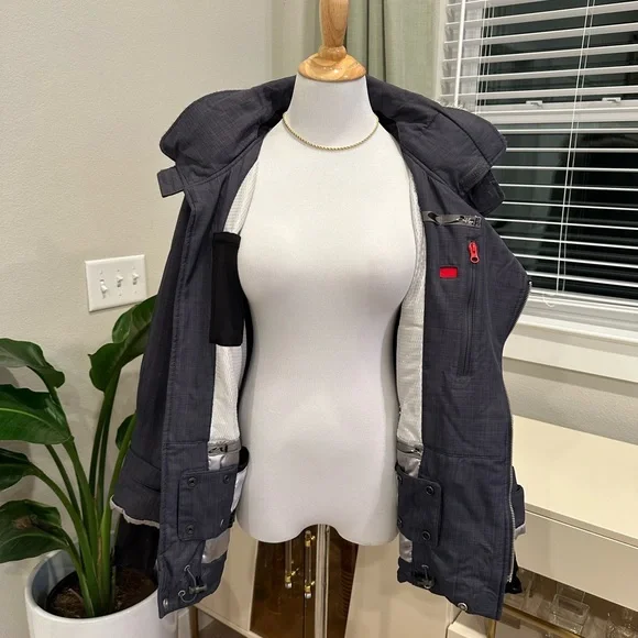 Oakley Gretchen Bleiler Signature Series Insulated Ski Snow Jacket - Picture 5 of 12